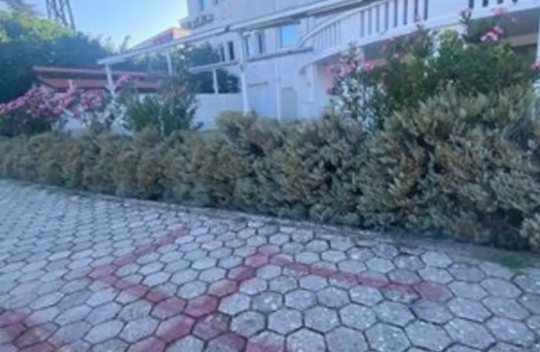 Swastika drawn outside Croatian hotel hosting French Jewish teens