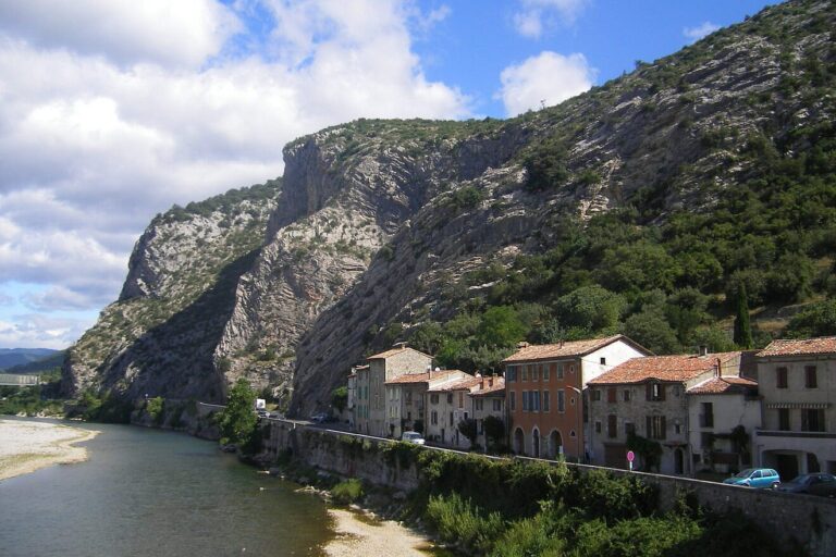 Elderly Jewish Man Assaulted in Southern France Amid Ongoing Surge in Antisemitic Violence