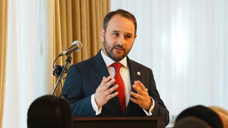 Belgium’s Only Jewish MP Accused of ‘Split Loyalty’ in Circumcision Dispute