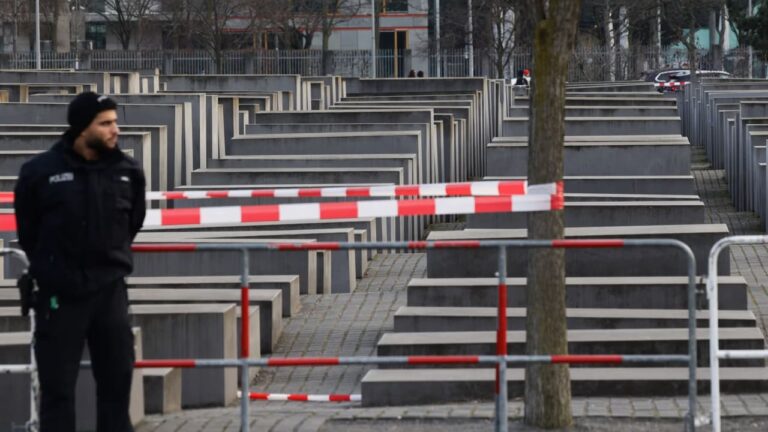 Syrian Man Sentenced to 13 Years for Stabbing Tourist at Berlin Holocaust Memorial