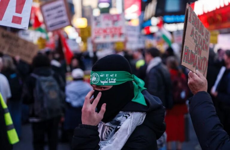 NYC Nurse Fired After Antisemitic Harassment of Israeli Tourists in Times Square